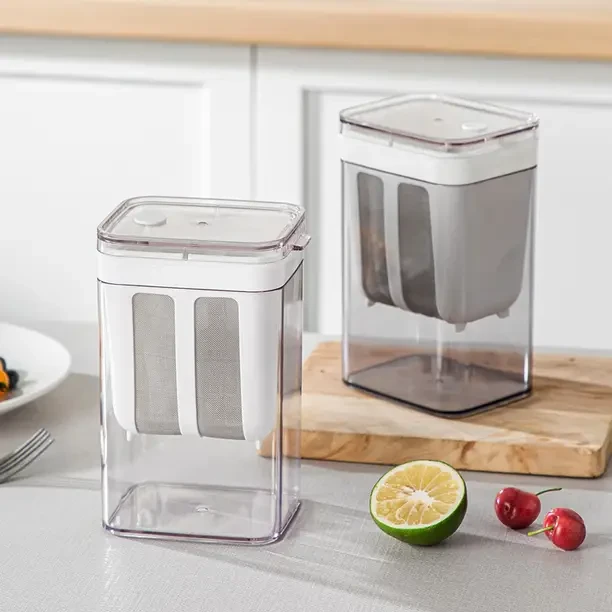 MYOZ  Strainers & Colanders